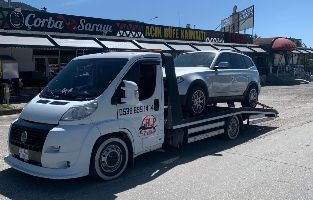 Bolu, Bolu Dağı veya Bolu Tüneli güzergâhında aracınız mı arıza yaptı? Panik yapmayın. Konumunuzu gönderin, en yakın ekibimizi yönlendirelim.